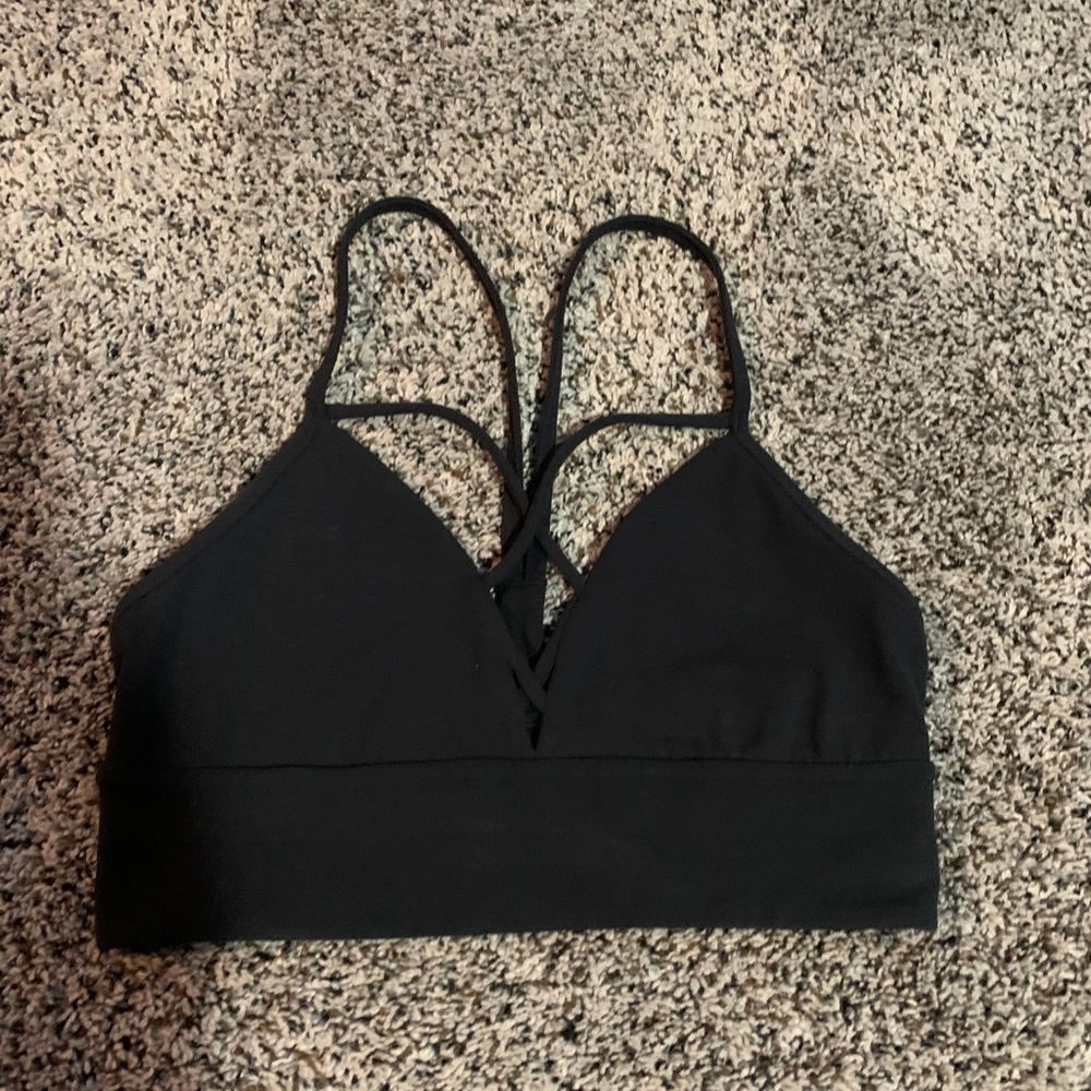 Lululemon sports bra size 6.